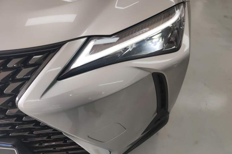Used Lexus UX 2022 260h Explore-Cool Edition