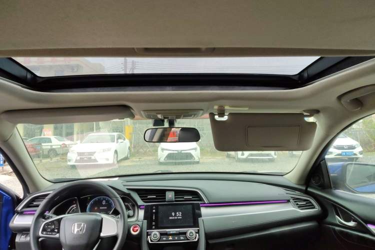 Used Honda Civic 2016 220TURBO CVT Luxury Edition
