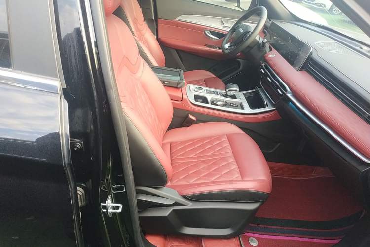 Used JETOUR X70 PLUS 2023 1.5T DCT Brave PLUS 5-Seater
