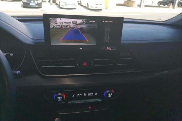 Used Audi Q5L 2023 40T Fashionable and Dynamic Edition
