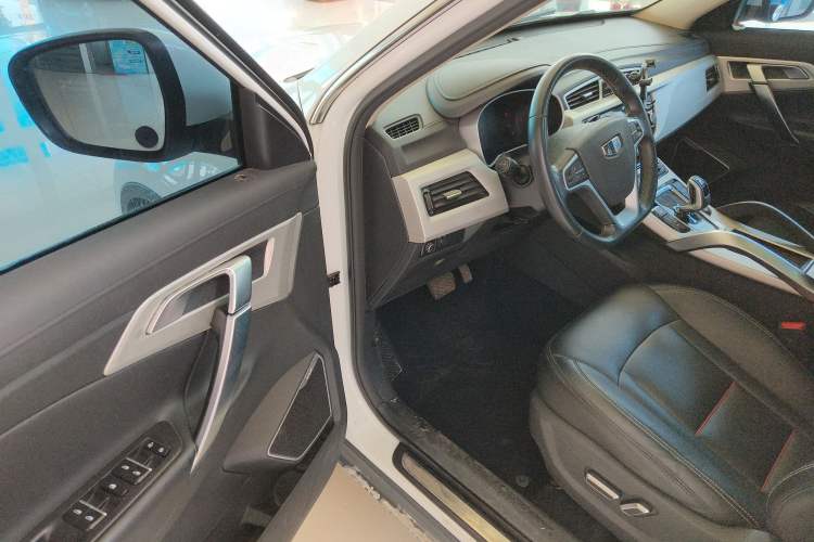 Used Geely Auto Emgrand X7 Sport 2020 1.8TD DCT Two-Wheel Drive Smart Connect 4G-Enabled Version
