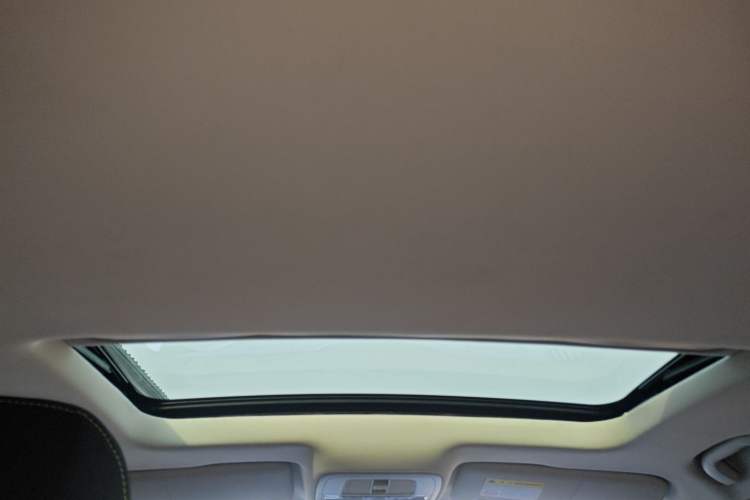 Used Roewe i5 2021 1.5L CVT Platinum Edition