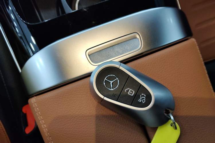 Used Mercedes-Benz GLC 2023 GLC 260 L 4MATIC Luxury Model 5 Seats