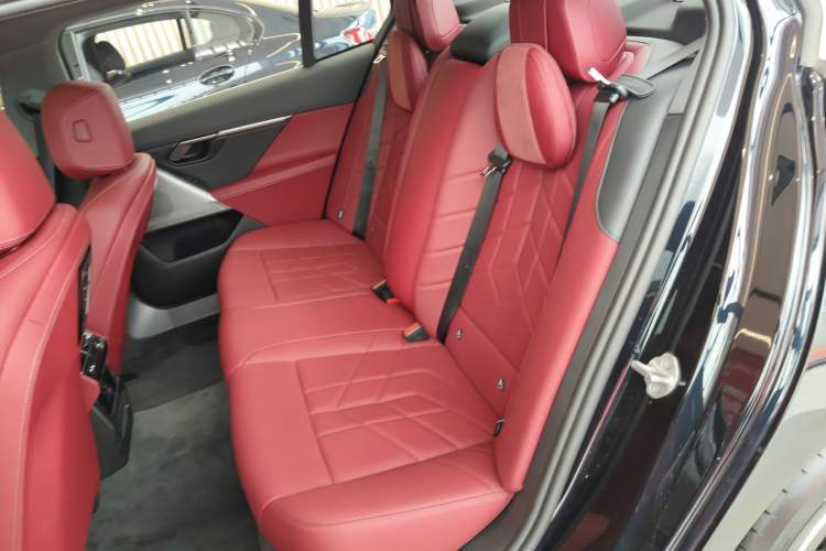 Used BMW i5 2025 eDrive 35L M Sport Package