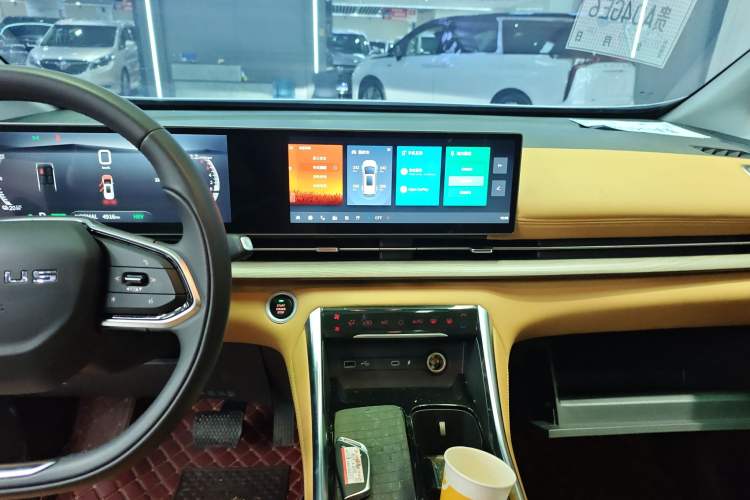 Used SAIC MAXUS Maxus G50 PHEV 2025 Leading Edition