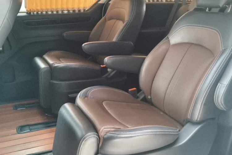 Used SAIC MAXUS G10 2016 2.0T Automatic Luxury Executive Edition