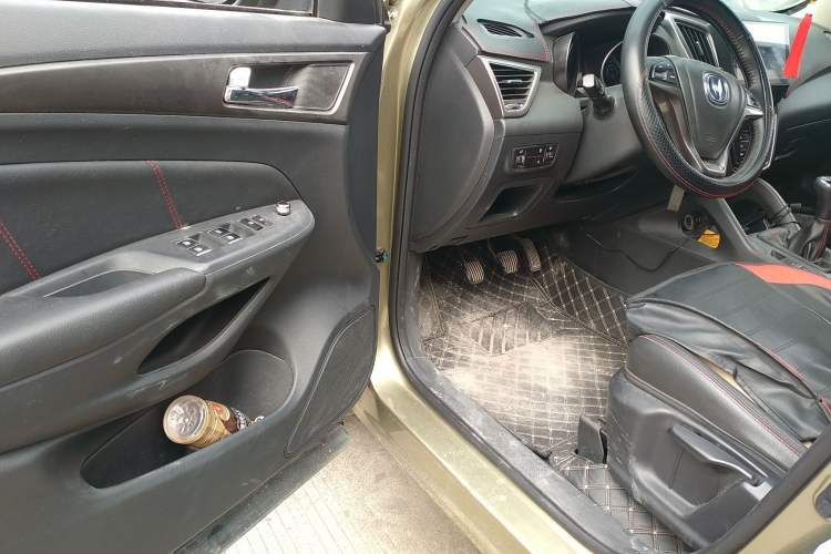 Used Changan CS75 2014 2.0L Manual Luxury Version China V Standard
