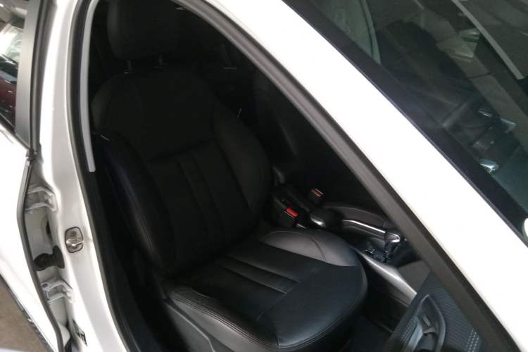 Used Peugeot 2008 2014 1.6L Automatic Navigation Edition
