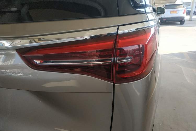 Used Buick GL8 2022 ES Landtrek 653T Comfort Edition
