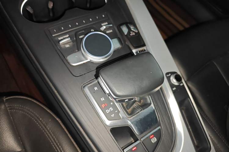 Used Audi A4L 2019 40 TFSI Fashion Edition China VI Emission Standard
