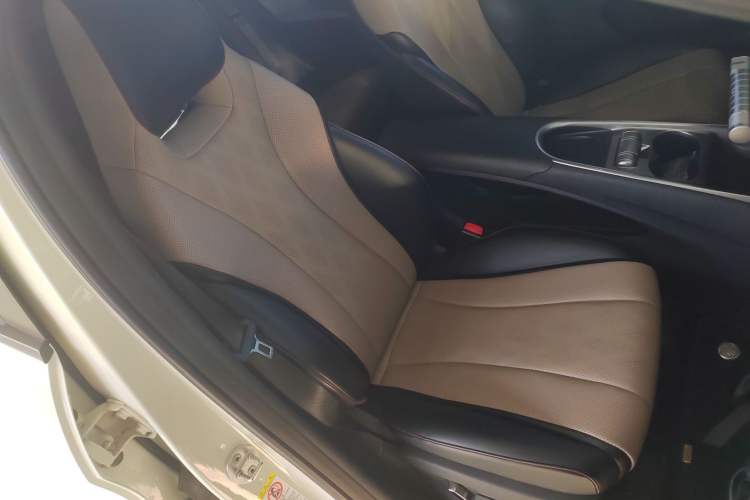 Used BYD Dolphin 2024 Honor Edition 420km Fashion Version
