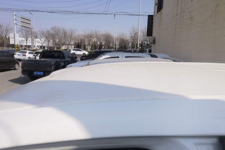 Used Nissan Navara 2019 2.5L Manual Two-Wheel Drive Comfort Version China VI QR25