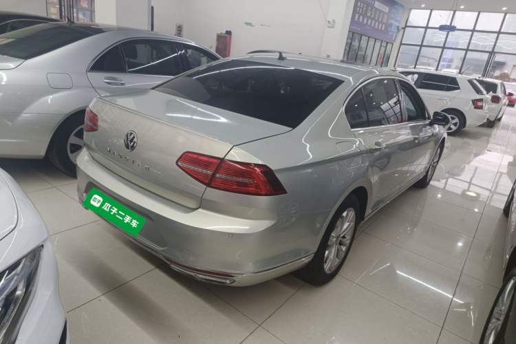 Used Volkswagen Magotan 2018 Facelift 330TSI DSG Luxury Model
