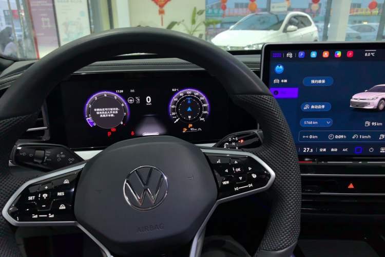 Used Volkswagen Passat 2025 Pro 380TSI Starry Dragon Luxury Edition
