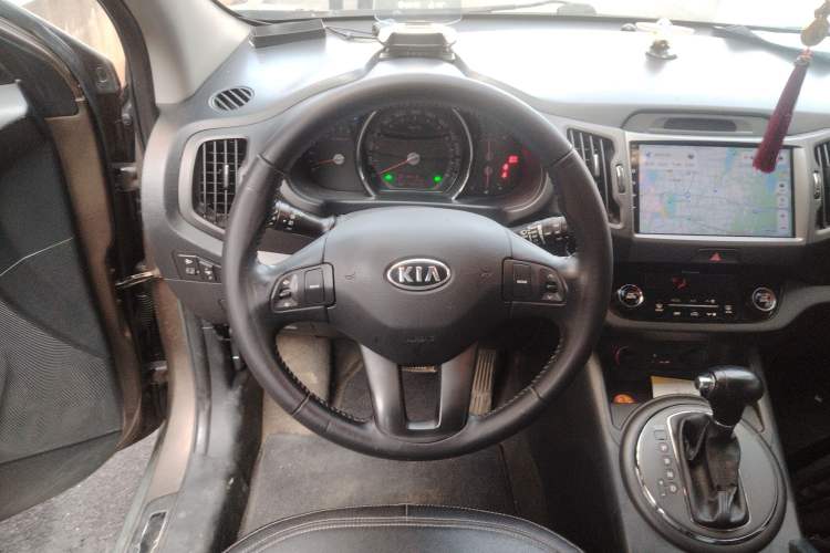 Used Kia Sportage R 2014 2.0L Automatic Two-Wheel Drive GLS Trim
