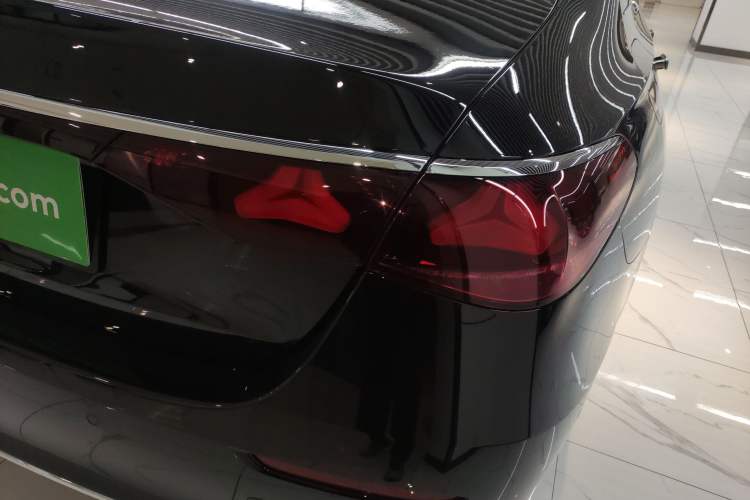 Used Mercedes-Benz E-Class 2025 Facelift E 300 L Premium Edition