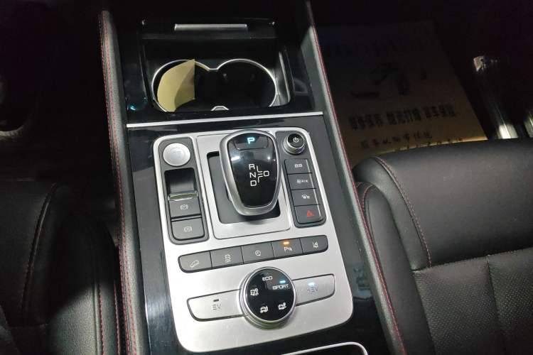 Used BYD Tang New Energy 2018 DM 2.0T All-Wheel Drive Smart Connectivity Luxury Model 7 Seats China V Emission Standard