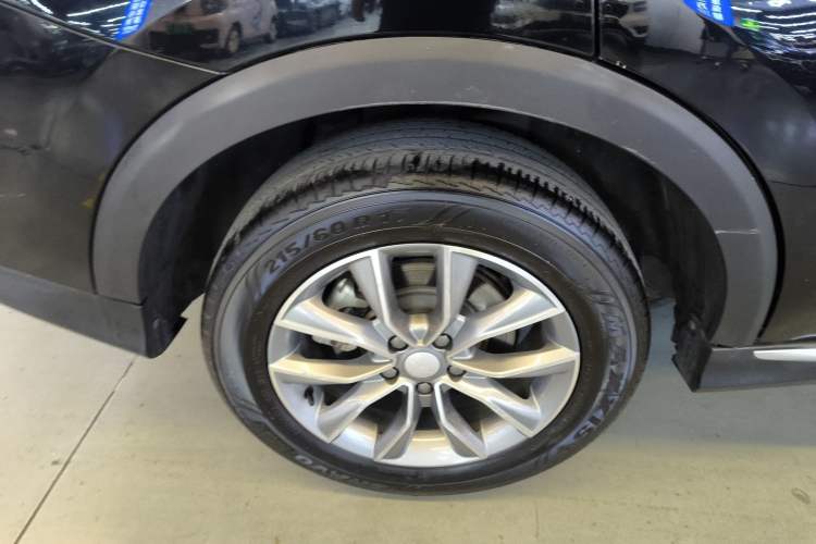 Used Roewe RX5 2023 PLUS 330TGI Automatic Trendsetting Smart Edition
