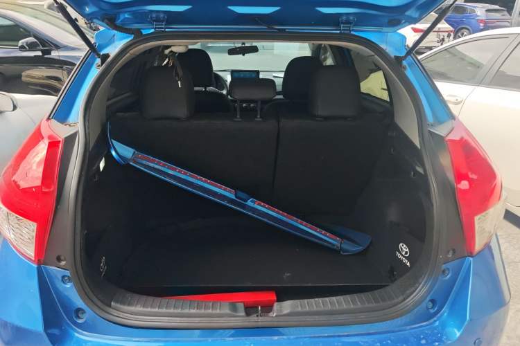 Used Toyota YARiS L 2015 1.5E Automatic Charm Edition
