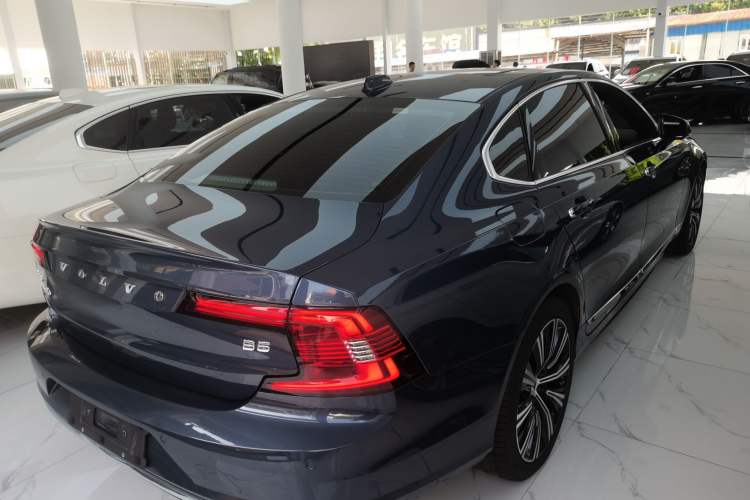 Used Volvo S90 2022 B5 Zhiyuan Luxury Edition
