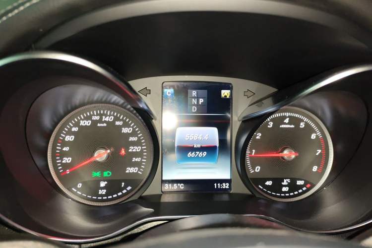 Used Mercedes-Benz GLC Coupe 2019 GLC 260 4MATIC Coupe SUV
