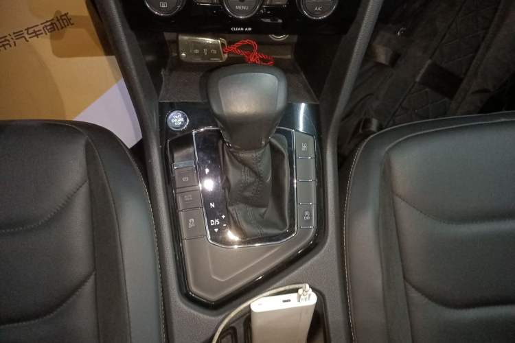 Used Volkswagen Tiguan L 2017 380TSI Automatic All-Wheel-Drive Luxury Edition
