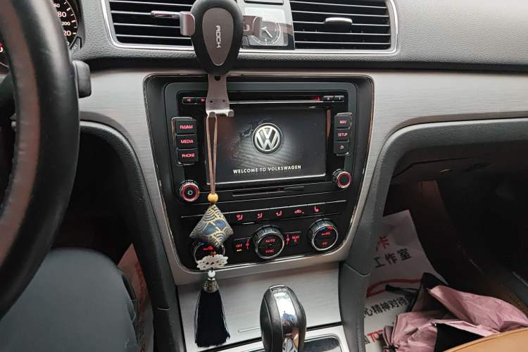 Used Volkswagen Passat 2014 1.8TSI DSG Prestige Navigation Edition