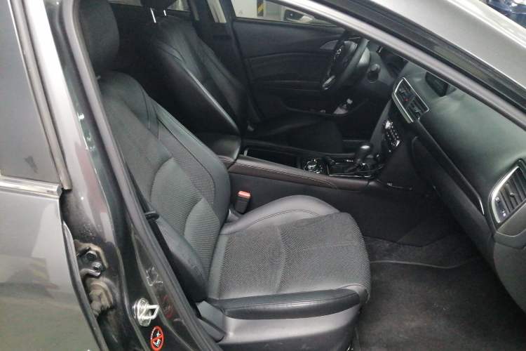 Used Mazda Mazda 3 Axela 2017 Sedan 2.0L Automatic Prestige Model China V Standard