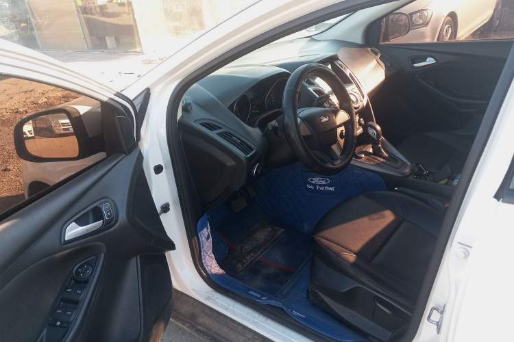 Used Ford Focus 2015 Hatchback 1.6L Automatic Comfort Model
