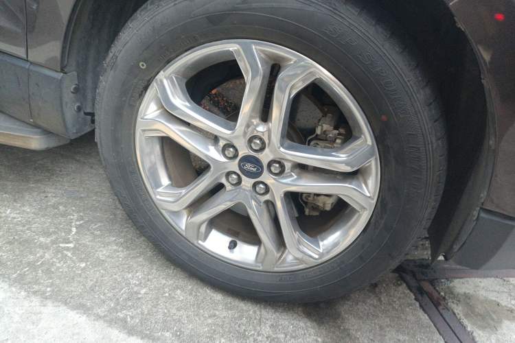 Used Ford Edge 2015 2.0T GTDi 4x4 High-Grade Model
