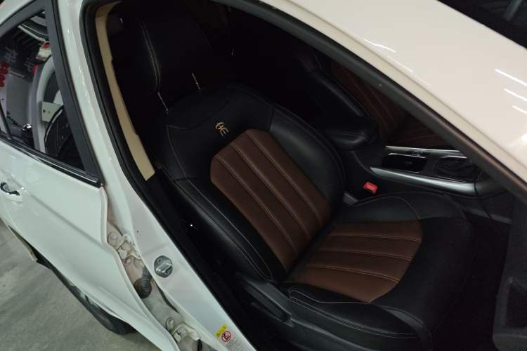 Used BYD Song 2017 Gaishe Upgrade Edition 1.5TID Automatic Elite Model
