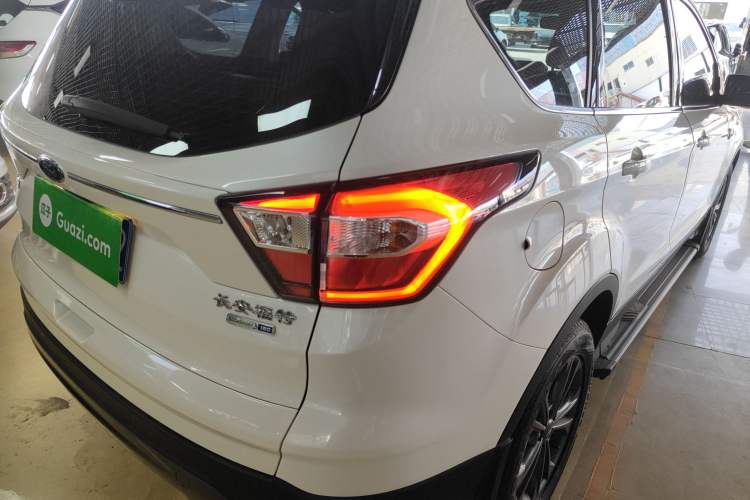 Used Ford Kuga 2019 EcoBoost 180 Two-Wheel-Drive Platinum Edition China VI Standard
