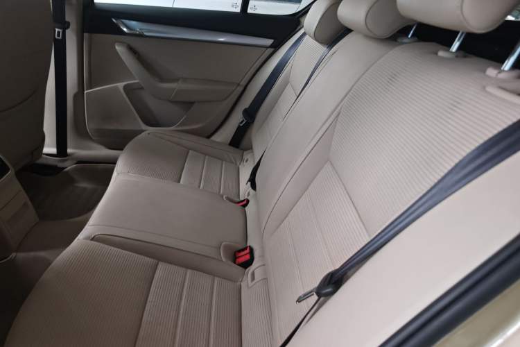 Used Skoda Octavia 2015 1.6L Manual Yijie Edition
