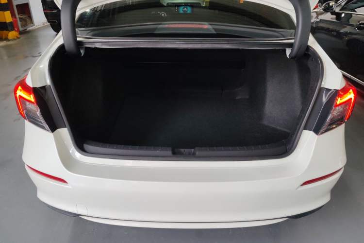 Used Honda Civic 2023 240TURBO CVT Dynamic · Center Stage Special Edition