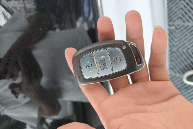 Used Hyundai Elantra 2015 1.6L Automatic Luxury Model