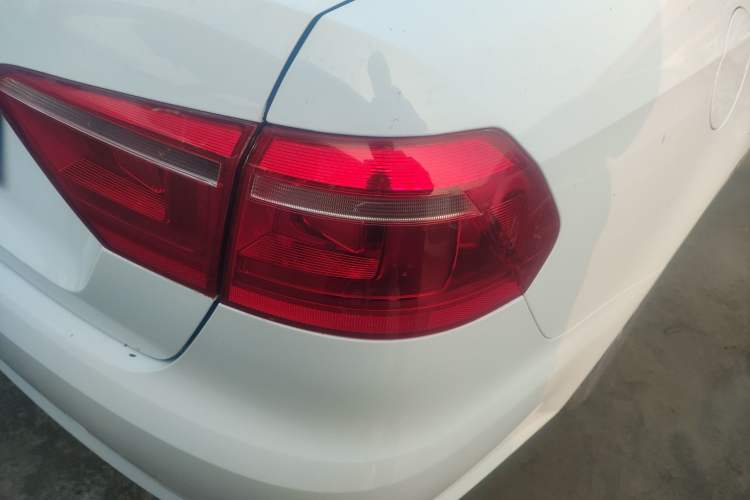 Used Volkswagen Lavida 2013 Revised Classic 1.6L Automatic Fashion Edition
