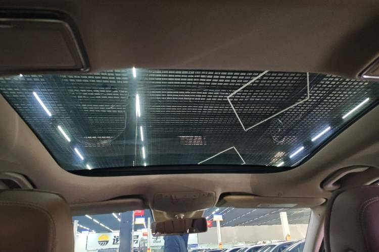 Used Mercedes-Benz E-Class 2016 E 200 L
