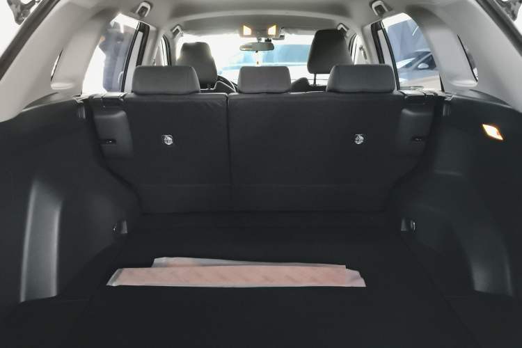 Used Toyota Wildlander 2022 Updated Version 2.0L CVT Two-Wheel Drive Leading Edition
