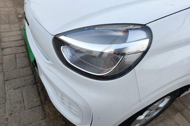 Used Roewe Clever 2021 302 km New Four-Seater Super-Efficient Version
