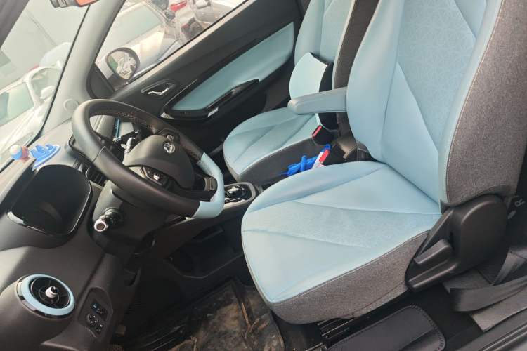 Used Chery Little Ant 2022 Sweet Pink Edition Half-Sugar Version Lithium Iron Phosphate 29.2 kWh 30 kW 301 km
