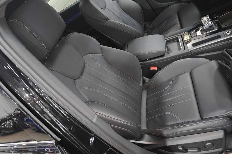 Used Audi Q5L 2023 40T Luxury Dynamic Model
