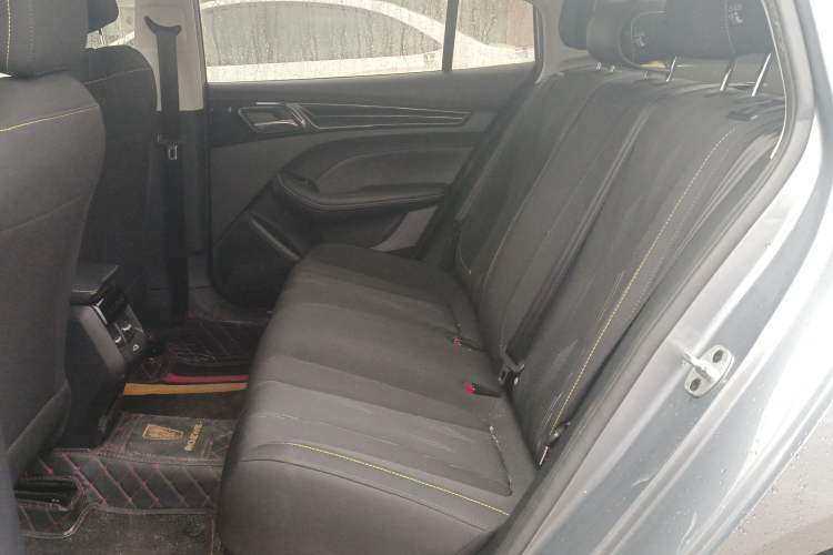 Used Roewe i5 2021 1.5L CVT Platinum Edition