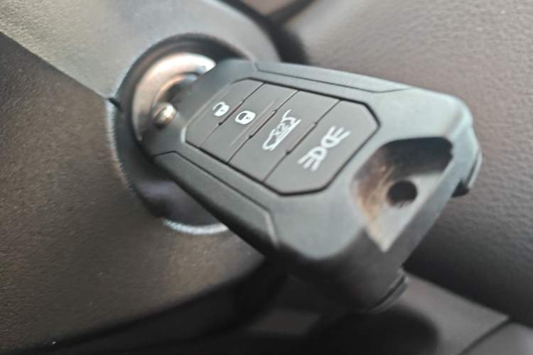 Used  Renegade 2018 Connected Large Screen Version 180T Automatic High-Energy Edition
