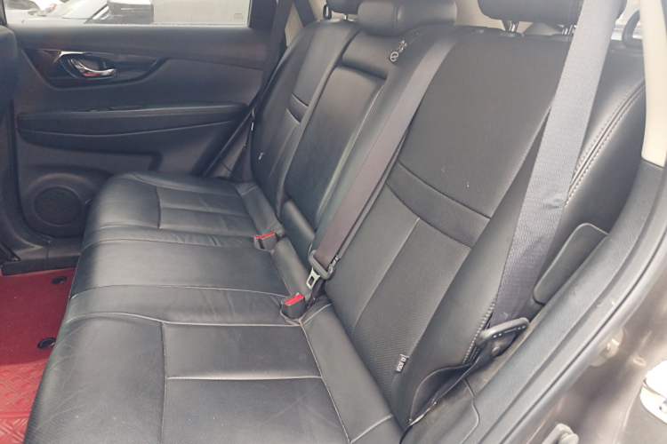 Used Nissan X-Trail 2019 2.0L CVT Smart Connect Comfort Edition 2WD
