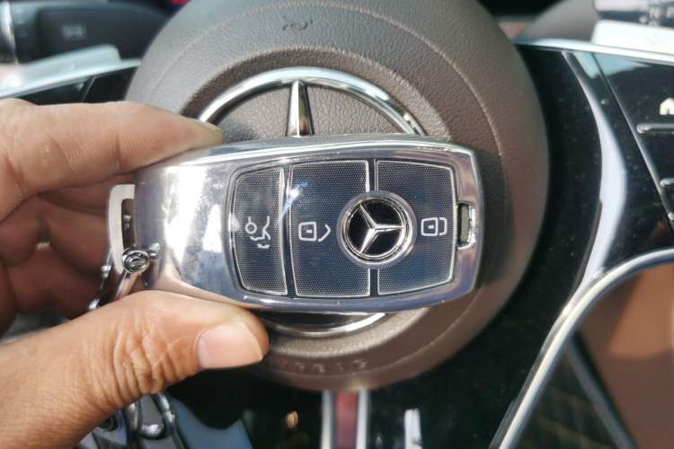 Used Mercedes-Benz E-Class 2022 Second Facelift E 300 L Luxury Edition