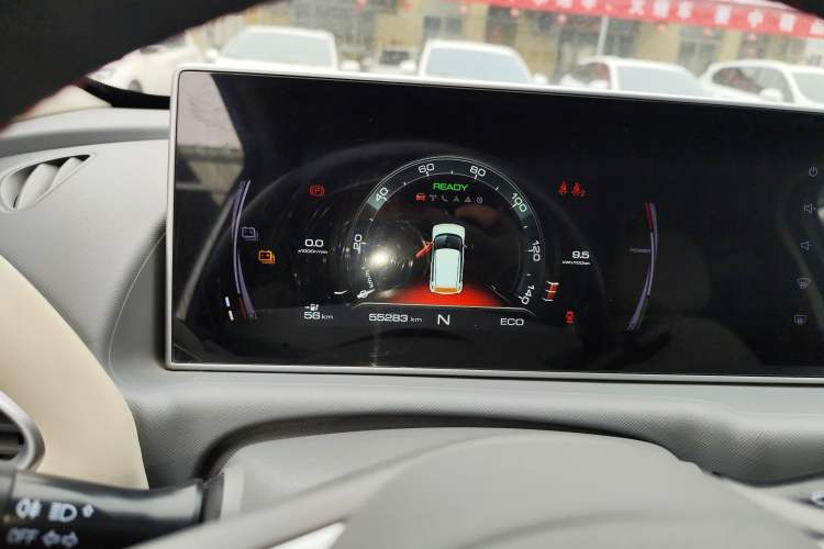 Used ORA White Cat 2022 Xiaoyue Mao Edition 360 km Luxury Model Lithium NMC