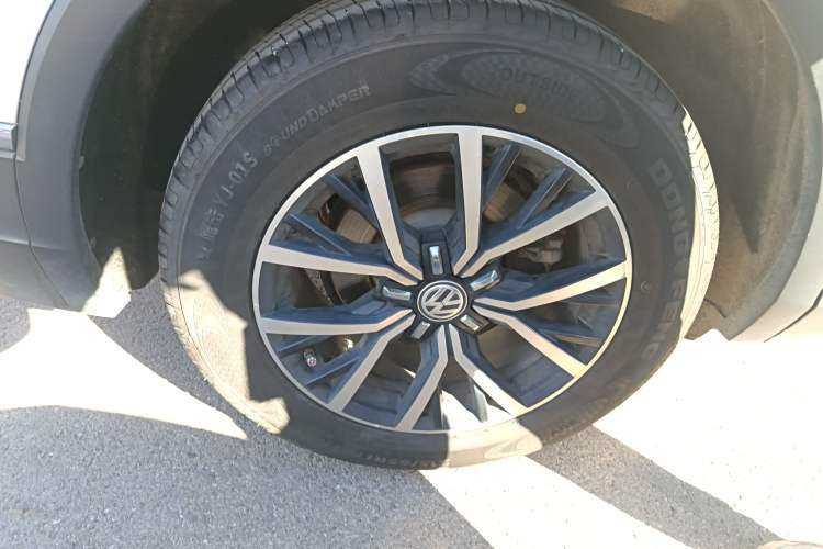 Used Volkswagen Tiguan L 2017 330TSI Automatic Two-Wheel Drive Luxury Edition
