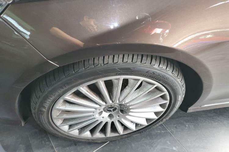 Used Mercedes-Benz E-Class 2014 Facelifted E 260 L Luxury Edition
