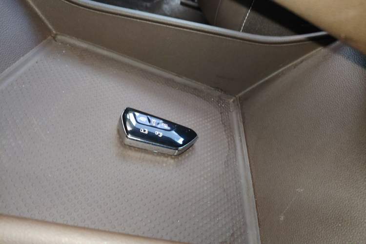 Used Volkswagen Viloran 2024 330TSI Luxury Edition
