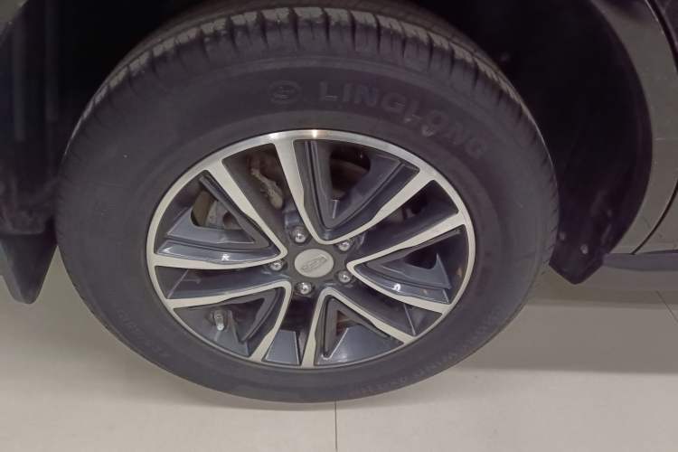 Used Geely Auto Vision X6 2018 1.4T CVT 4G Connected Luxury Version
